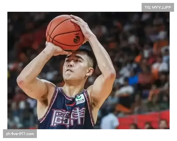 王洪泽迎职业生涯首次首发，年轻内线承担护框重任